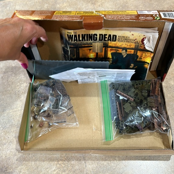 The Walkind Dead building set - Picture 2 of 9